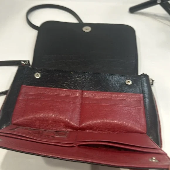 BRIGHTON black & red leather Crossbody with flowers - Picture 3 of 5